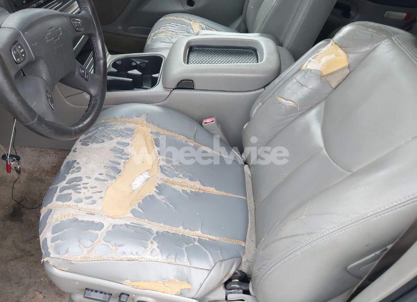 Photo 14 of 2003 Chevrolet Tahoe LT (VIN 1GNEC13Z93R296379)