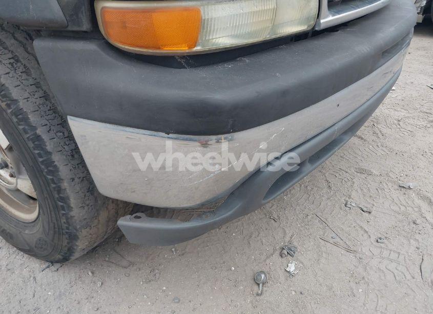 Photo 6 of 2003 Chevrolet Tahoe LT (VIN 1GNEC13Z93R296379)