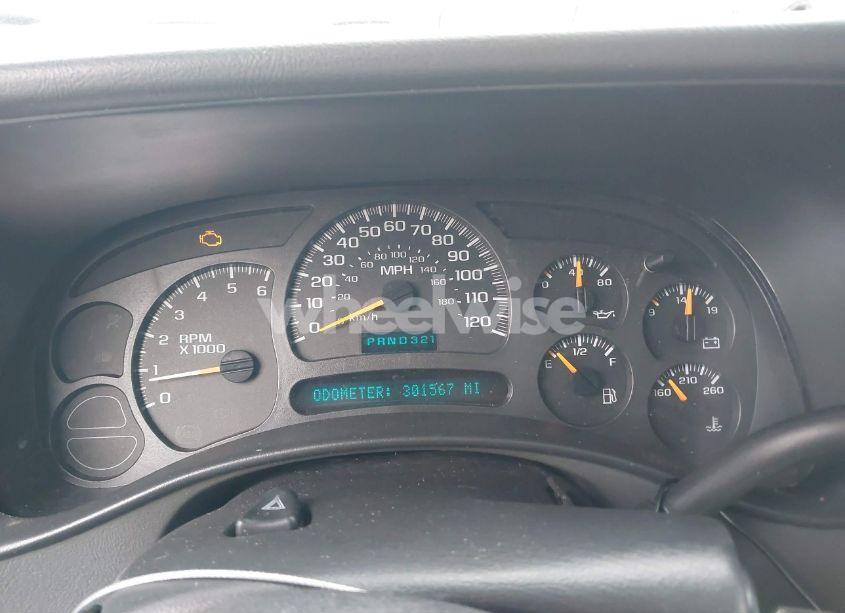 Photo 7 of 2003 Chevrolet Tahoe LT (VIN 1GNEC13Z93R296379)