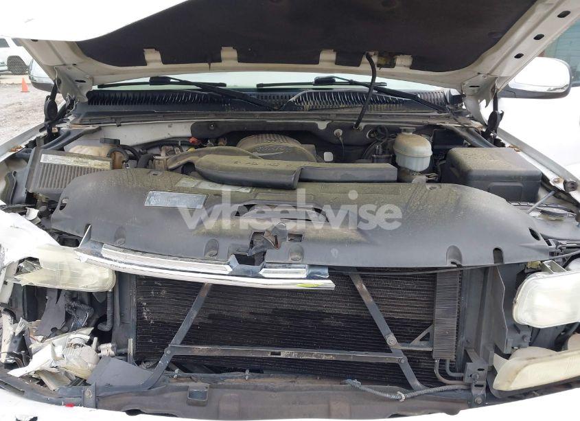 Photo 10 of 2003 Chevrolet Tahoe LT (VIN 1GNEC13Z93R305114)