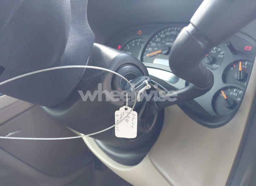 Photo 11 of 2003 Chevrolet Tahoe LT (VIN 1GNEC13Z93R305114)