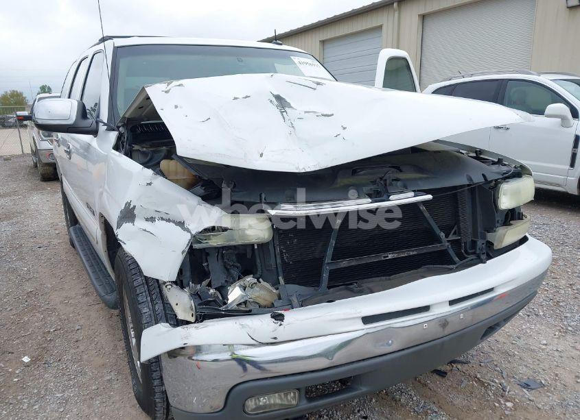 Photo 6 of 2003 Chevrolet Tahoe LT (VIN 1GNEC13Z93R305114)