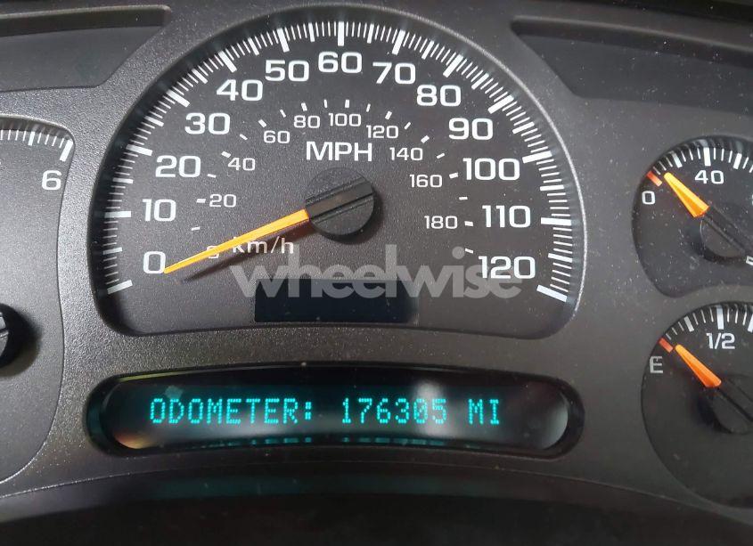 Photo 7 of 2003 Chevrolet Tahoe LT (VIN 1GNEC13Z93R305114)