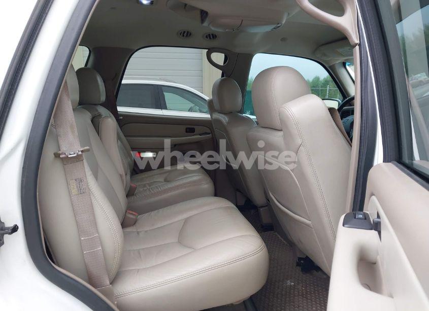 Photo 8 of 2003 Chevrolet Tahoe LT (VIN 1GNEC13Z93R305114)