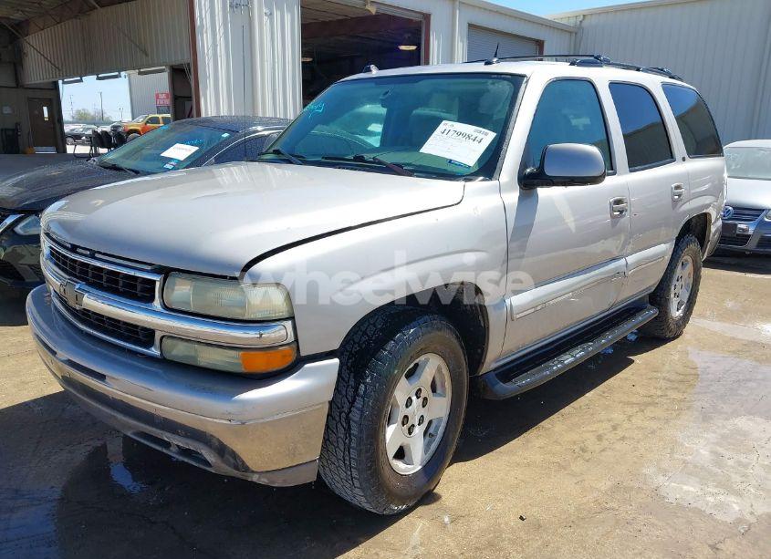Photo 2 of 2004 Chevrolet Tahoe LT (VIN 1GNEC13Z94R203331)