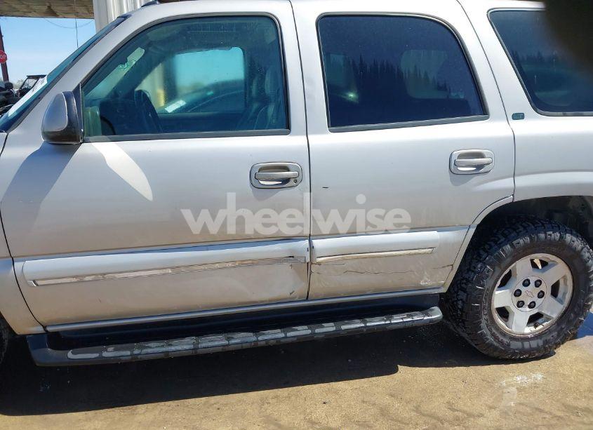 Photo 6 of 2004 Chevrolet Tahoe LT (VIN 1GNEC13Z94R203331)