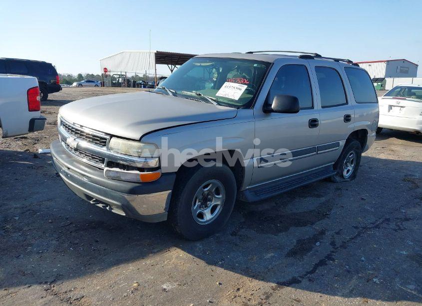 Photo 2 of 2004 Chevrolet Tahoe LS (VIN 1GNEC13Z94R253470)