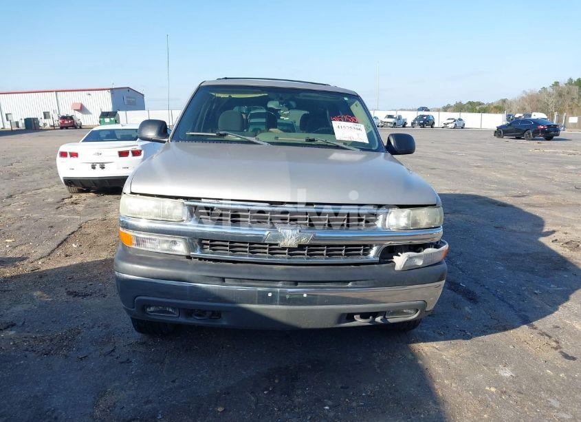 Photo 6 of 2004 Chevrolet Tahoe LS (VIN 1GNEC13Z94R253470)
