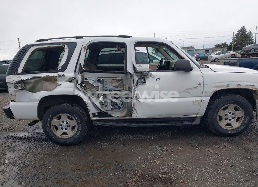 Photo 6 of 2004 Chevrolet Tahoe LS (VIN 1GNEC13Z94R265831)