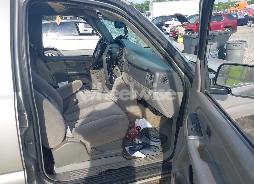 Photo 5 of 2006 Chevrolet Tahoe LS (VIN 1GNEC13Z96R129251)