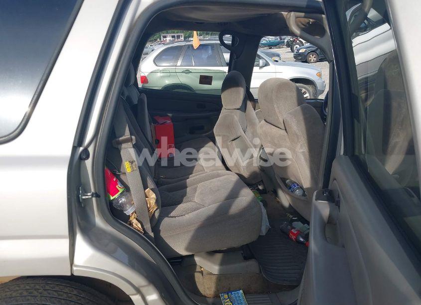 Photo 8 of 2006 Chevrolet Tahoe LS (VIN 1GNEC13Z96R129251)