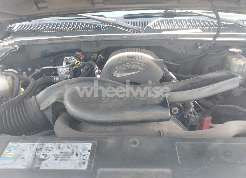 Photo 10 of 2002 Chevrolet Tahoe LT (VIN 1GNEC13ZX2R273935)