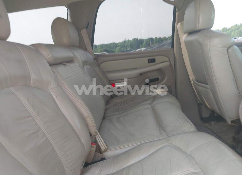 Photo 8 of 2002 Chevrolet Tahoe LT (VIN 1GNEC13ZX2R273935)