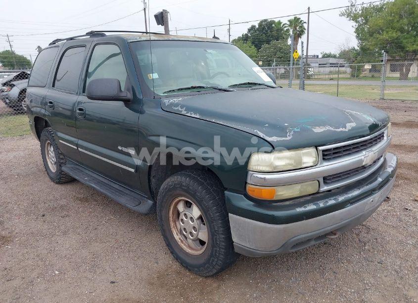 2002 Chevrolet Tahoe LT (VIN 1GNEC13ZX2R279380) main photo