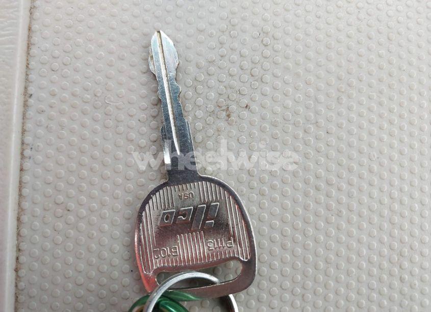 Photo 11 of 2002 Chevrolet Tahoe LT (VIN 1GNEC13ZX2R279380)