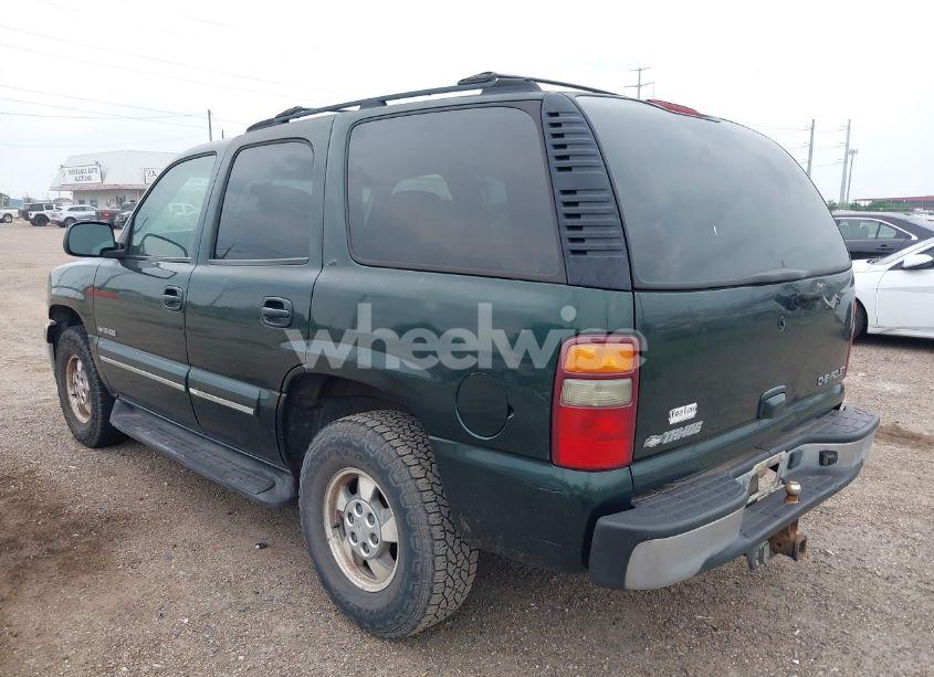 Photo 3 of 2002 Chevrolet Tahoe LT (VIN 1GNEC13ZX2R279380)