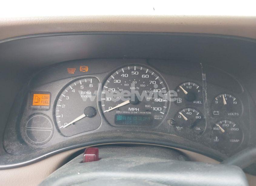 Photo 7 of 2002 Chevrolet Tahoe LT (VIN 1GNEC13ZX2R279380)