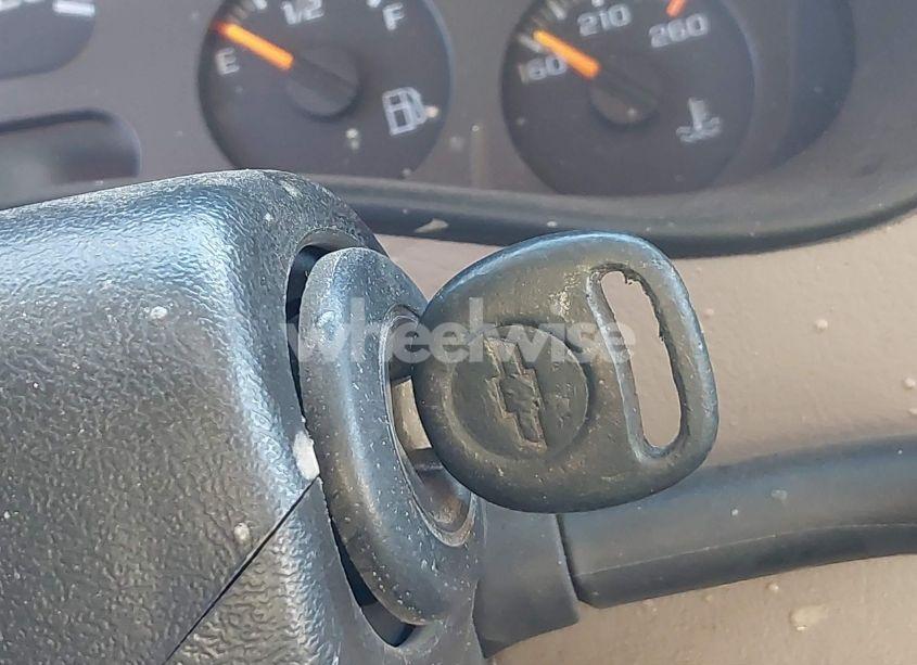 Photo 11 of 2003 Chevrolet Tahoe LT (VIN 1GNEC13ZX3J102988)