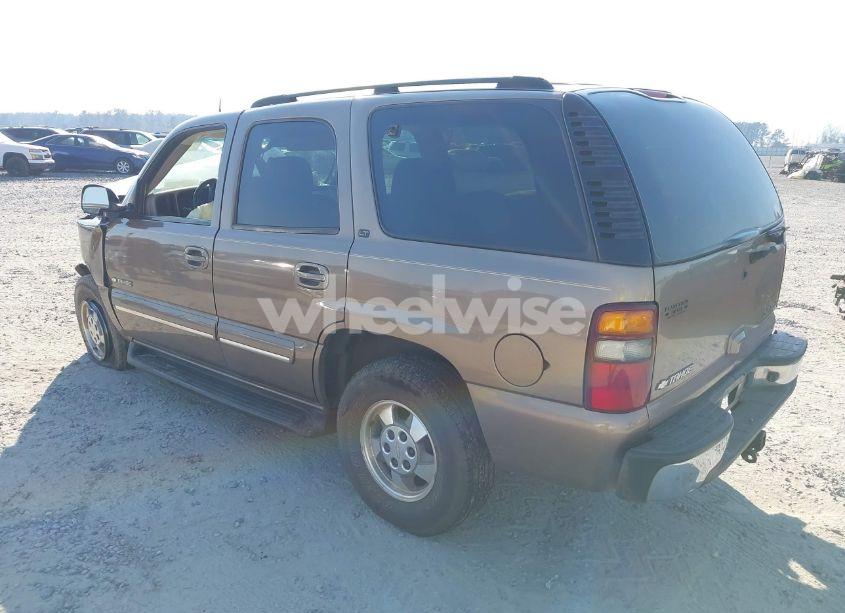 Photo 3 of 2003 Chevrolet Tahoe LT (VIN 1GNEC13ZX3J102988)