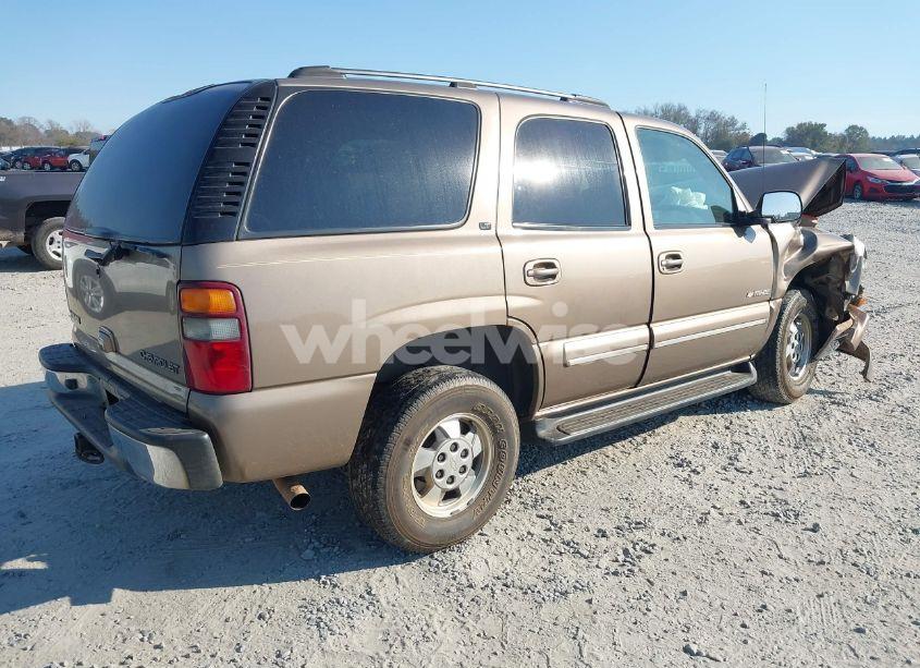 Photo 4 of 2003 Chevrolet Tahoe LT (VIN 1GNEC13ZX3J102988)