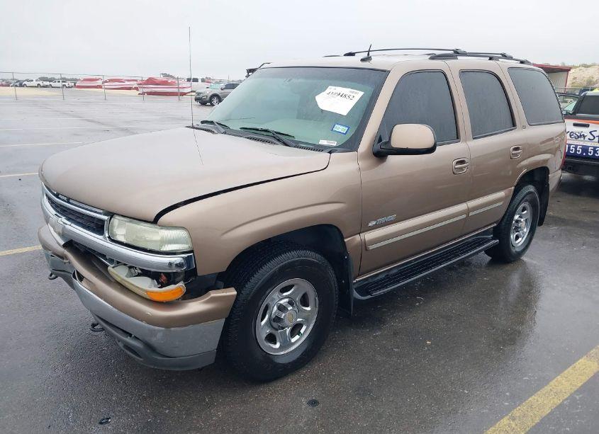 Photo 2 of 2003 Chevrolet Tahoe LT (VIN 1GNEC13ZX3R152257)