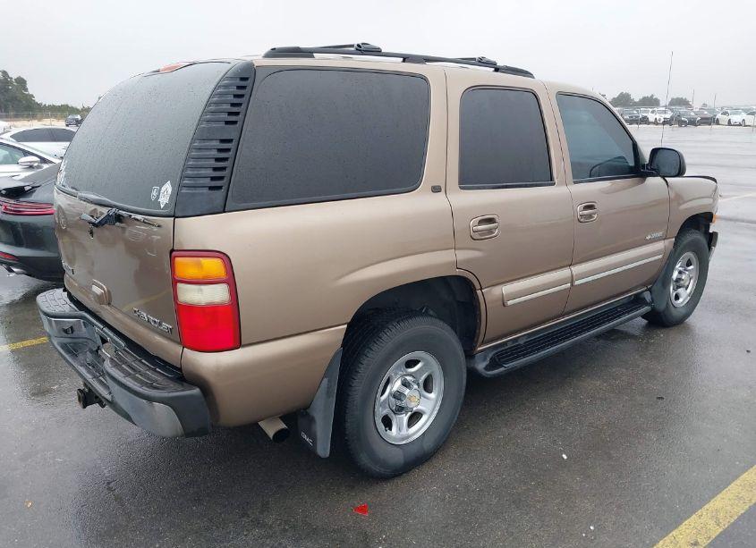 Photo 4 of 2003 Chevrolet Tahoe LT (VIN 1GNEC13ZX3R152257)