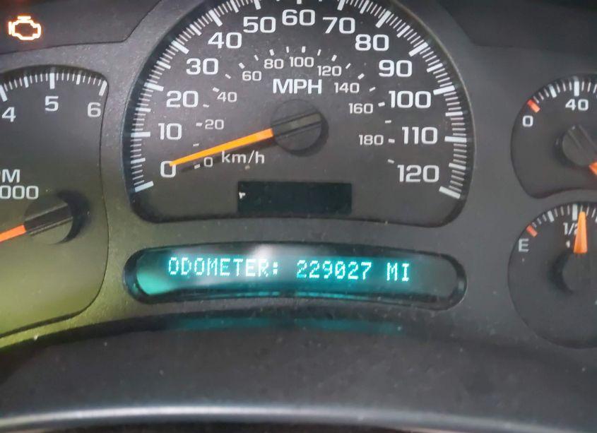 Photo 7 of 2003 Chevrolet Tahoe LT (VIN 1GNEC13ZX3R152257)