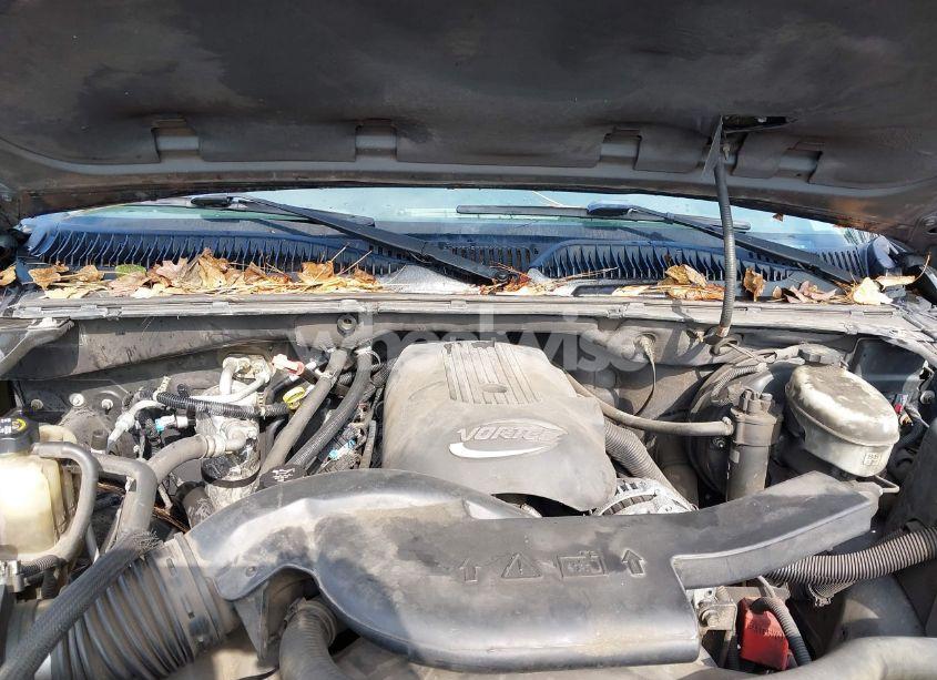 Photo 10 of 2003 Chevrolet Tahoe LT (VIN 1GNEC13ZX3R209167)