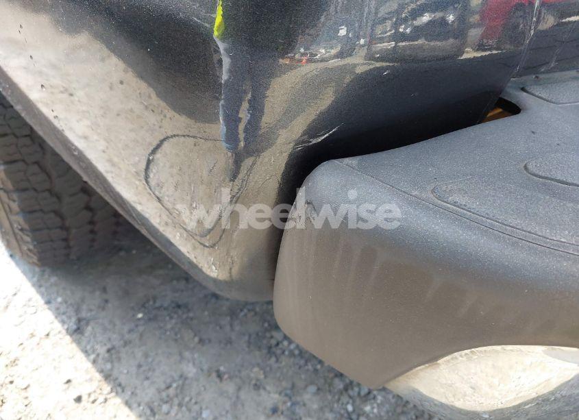 Photo 6 of 2003 Chevrolet Tahoe LT (VIN 1GNEC13ZX3R209167)