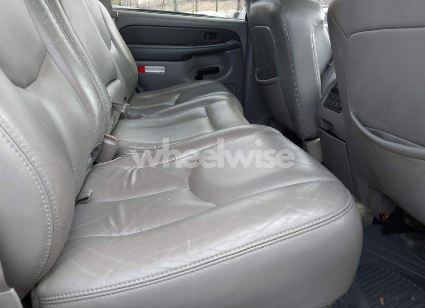 Photo 8 of 2003 Chevrolet Tahoe LT (VIN 1GNEC13ZX3R209167)