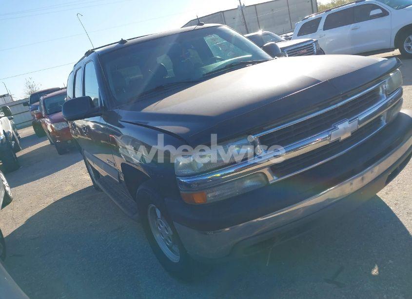 2003 Chevrolet Tahoe LT (VIN 1GNEC13ZX3R215423) main photo