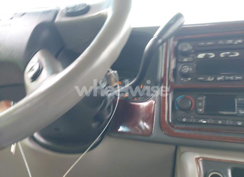 Photo 11 of 2003 Chevrolet Tahoe LT (VIN 1GNEC13ZX3R215423)