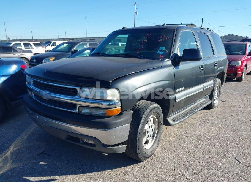 Photo 2 of 2003 Chevrolet Tahoe LT (VIN 1GNEC13ZX3R215423)