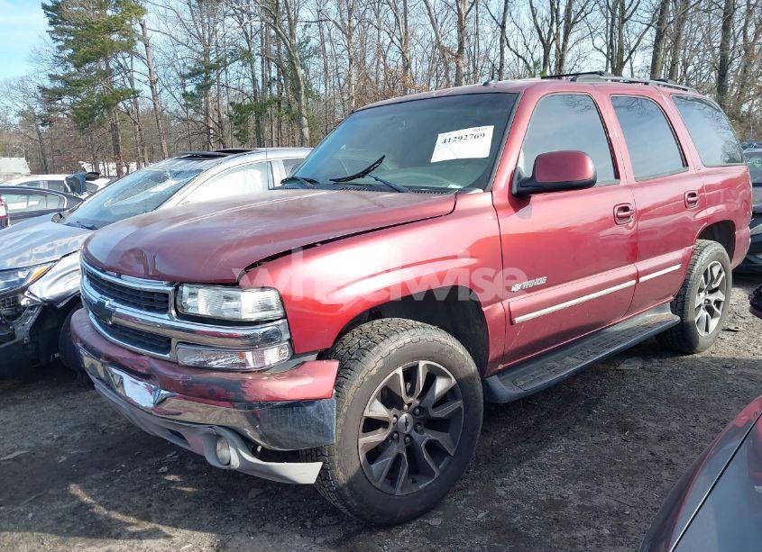 Photo 2 of 2003 Chevrolet Tahoe LT (VIN 1GNEC13ZX3R307650)