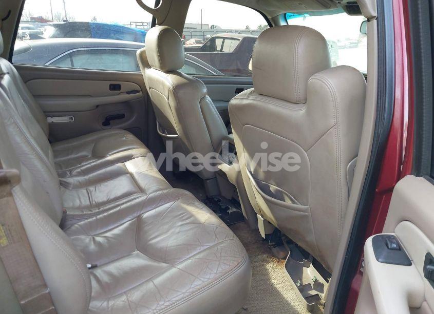 Photo 8 of 2003 Chevrolet Tahoe LT (VIN 1GNEC13ZX3R307650)