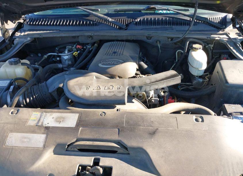 Photo 10 of 2004 Chevrolet Tahoe LT (VIN 1GNEC13ZX4J106072)