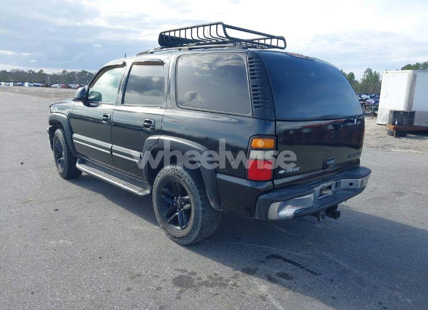 Photo 3 of 2004 Chevrolet Tahoe LT (VIN 1GNEC13ZX4J106072)