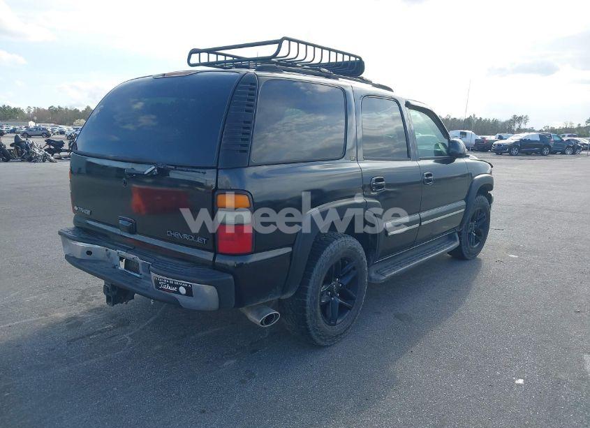 Photo 4 of 2004 Chevrolet Tahoe LT (VIN 1GNEC13ZX4J106072)