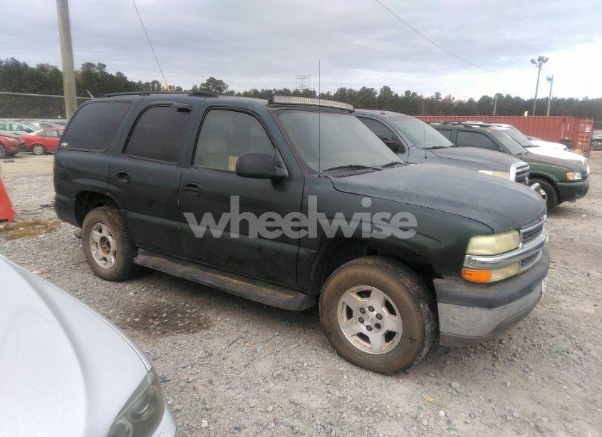 2004 Chevrolet Tahoe LS (VIN 1GNEC13ZX4J216376) main photo