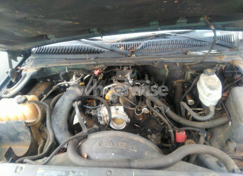 Photo 10 of 2004 Chevrolet Tahoe LS (VIN 1GNEC13ZX4J216376)