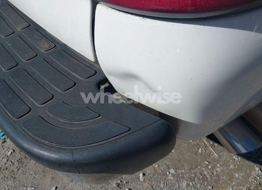 Photo 14 of 2004 Chevrolet Tahoe LT (VIN 1GNEC13ZX4J295726)