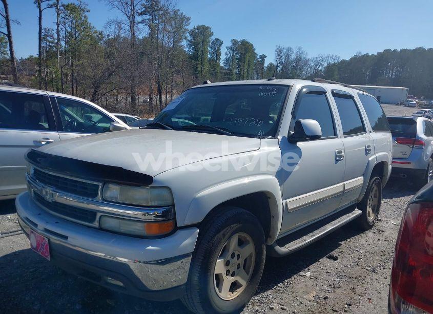 Photo 2 of 2004 Chevrolet Tahoe LT (VIN 1GNEC13ZX4J295726)
