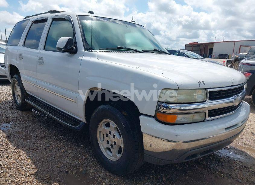 2004 Chevrolet Tahoe LT (VIN 1GNEC13ZX4R127036) main photo