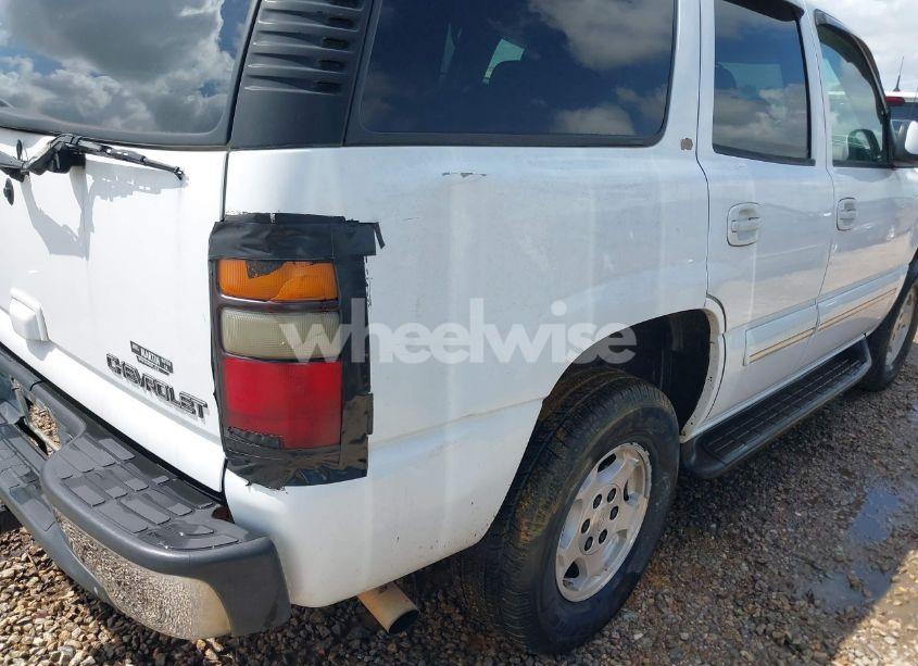 Photo 6 of 2004 Chevrolet Tahoe LT (VIN 1GNEC13ZX4R127036)