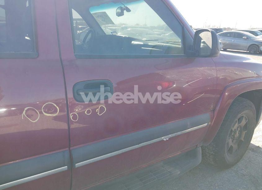 Photo 6 of 2004 Chevrolet Tahoe LS (VIN 1GNEC13ZX4R166600)