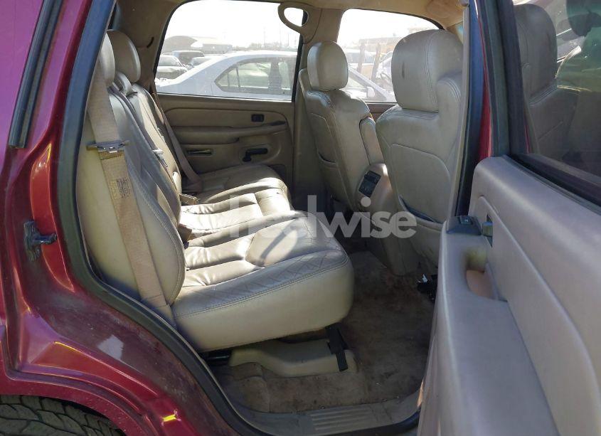 Photo 8 of 2004 Chevrolet Tahoe LS (VIN 1GNEC13ZX4R166600)