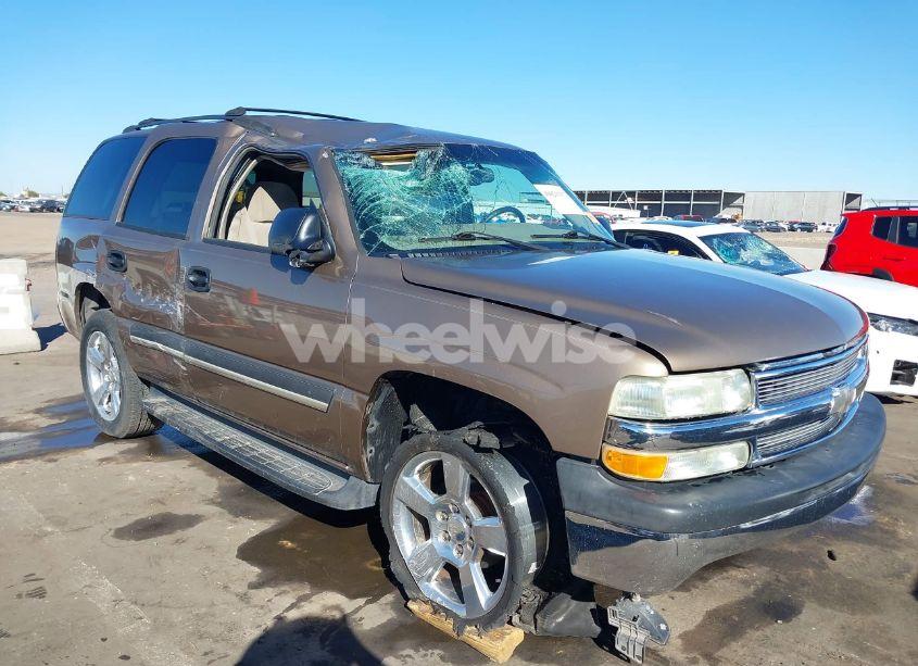 2004 Chevrolet Tahoe LS (VIN 1GNEC13ZX4R235169) main photo