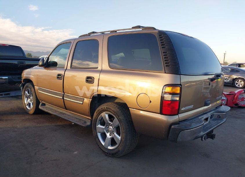 Photo 3 of 2004 Chevrolet Tahoe LS (VIN 1GNEC13ZX4R235169)