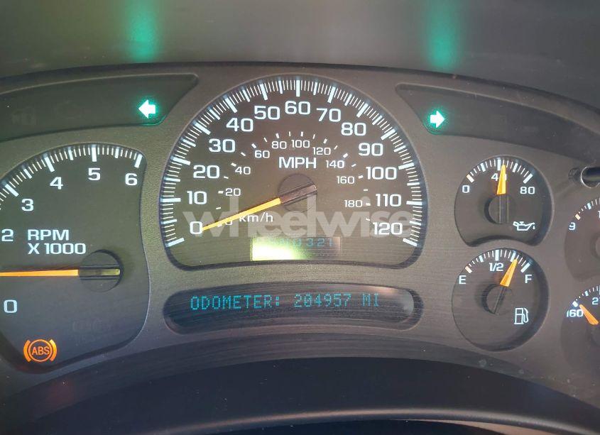 Photo 7 of 2004 Chevrolet Tahoe LS (VIN 1GNEC13ZX4R235169)