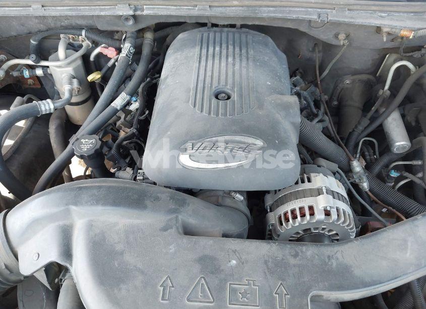 Photo 10 of 2004 Chevrolet Tahoe LT (VIN 1GNEC13ZX4R235320)